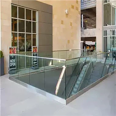 u csatorna üvegkorlát